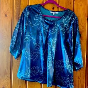 Gently used Medium Ari South Top